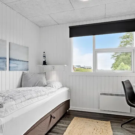 3 Bedroom Lovely In * Hejls