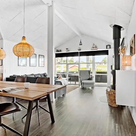 3 Bedroom Lovely In