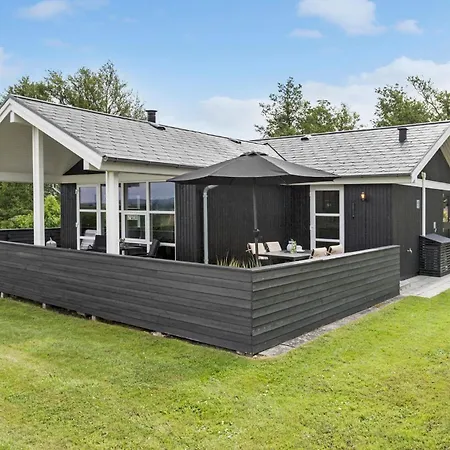 Holiday home 3 Bedroom Lovely In Hejls